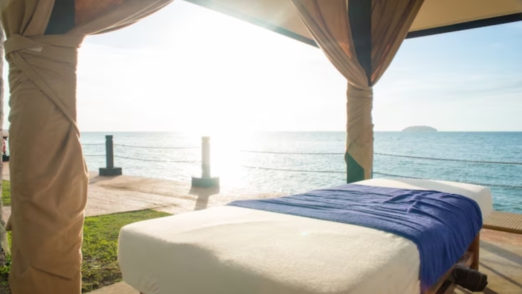 Beachfront Bliss: The Allure and Advantages of Beachfront Rooms