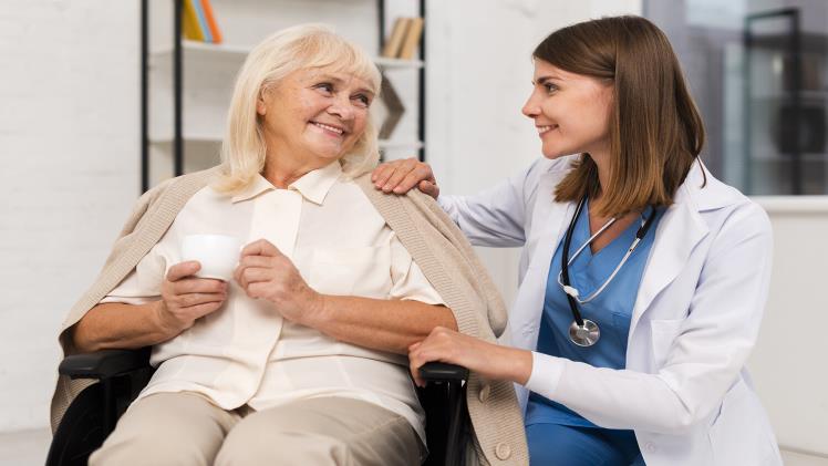 Senior Support: Optimizing Comfort in Medical Settings